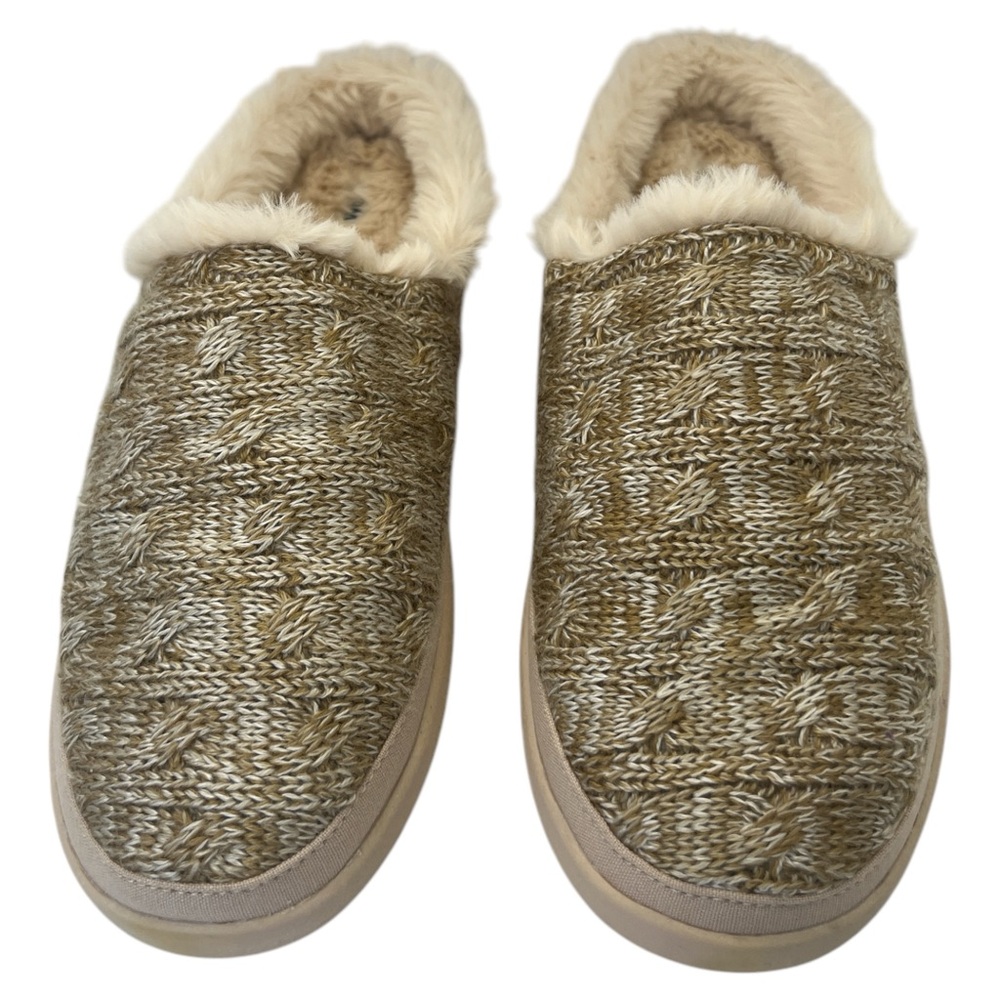 NWOT Toms Women’s Sage Cozy Faux Fur Slippers Sahara Brown Cable Knit Size 11